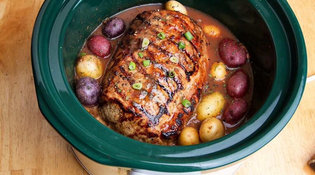 Meat and potatoes in crock pot