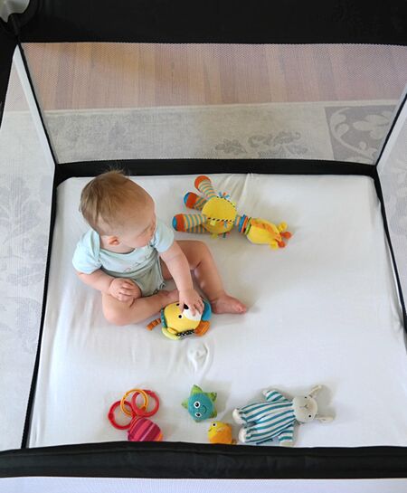 Joovy toy room2 playard best sale