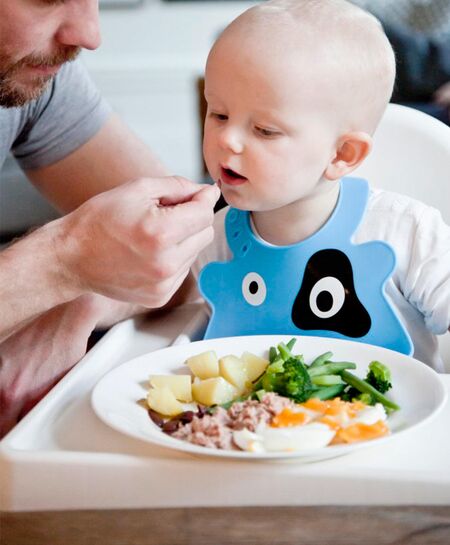 Moms Share Tips for Feeding Baby Solids