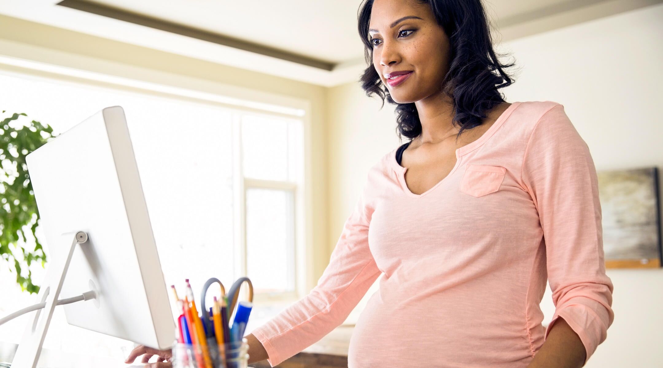 The 10 Worst Things About Being Pregnant At Work