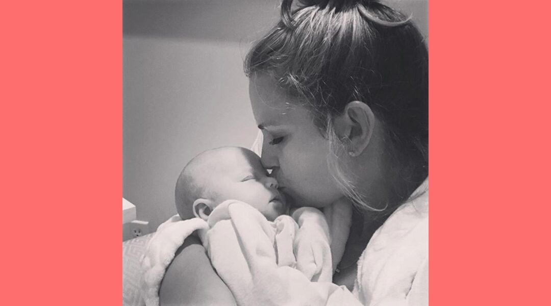 Cameran Eubanks kisses daughter