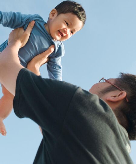 Ways Dads Bond With Unborn Babies: Heartwarming Techniques