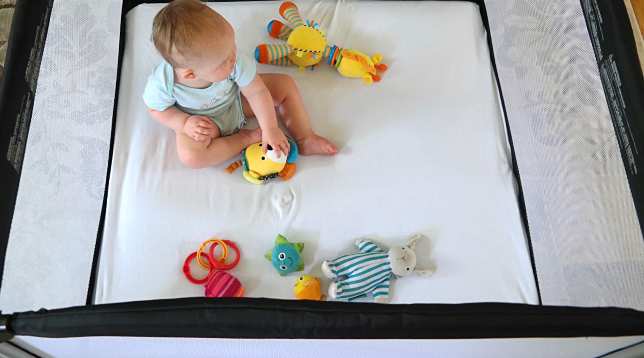 joovy portable play yard