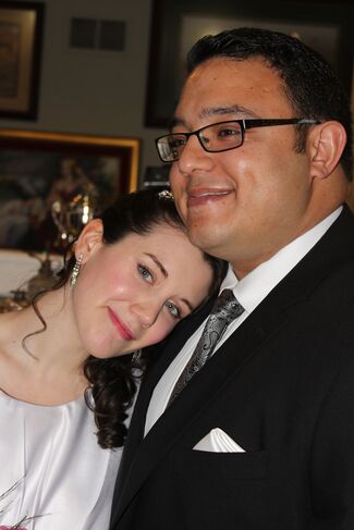 <b>Gabrielle Charbonneau</b> and Zeeshan Janjua Wedding Photo 1 - a4c56a0c-1fcc-475f-9501-a6f5e19102af~rs_325