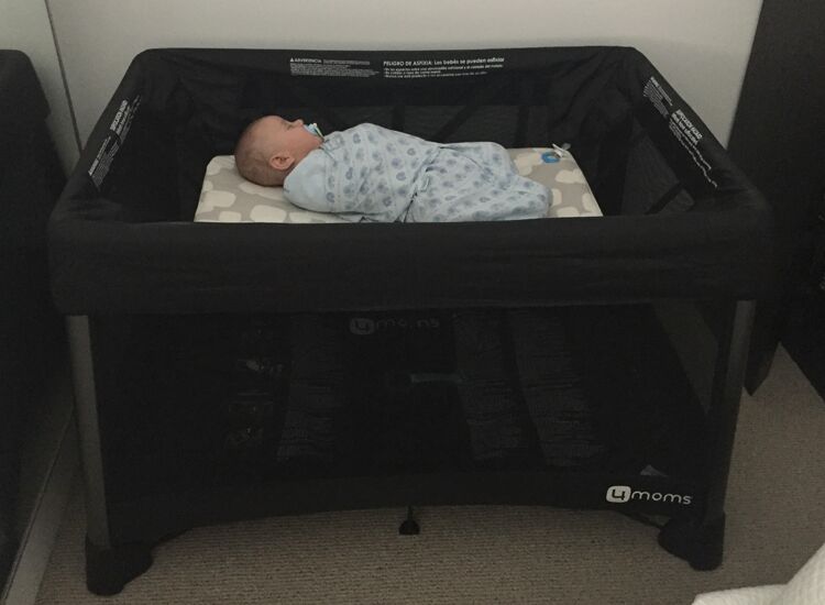 4moms playard with bassinet