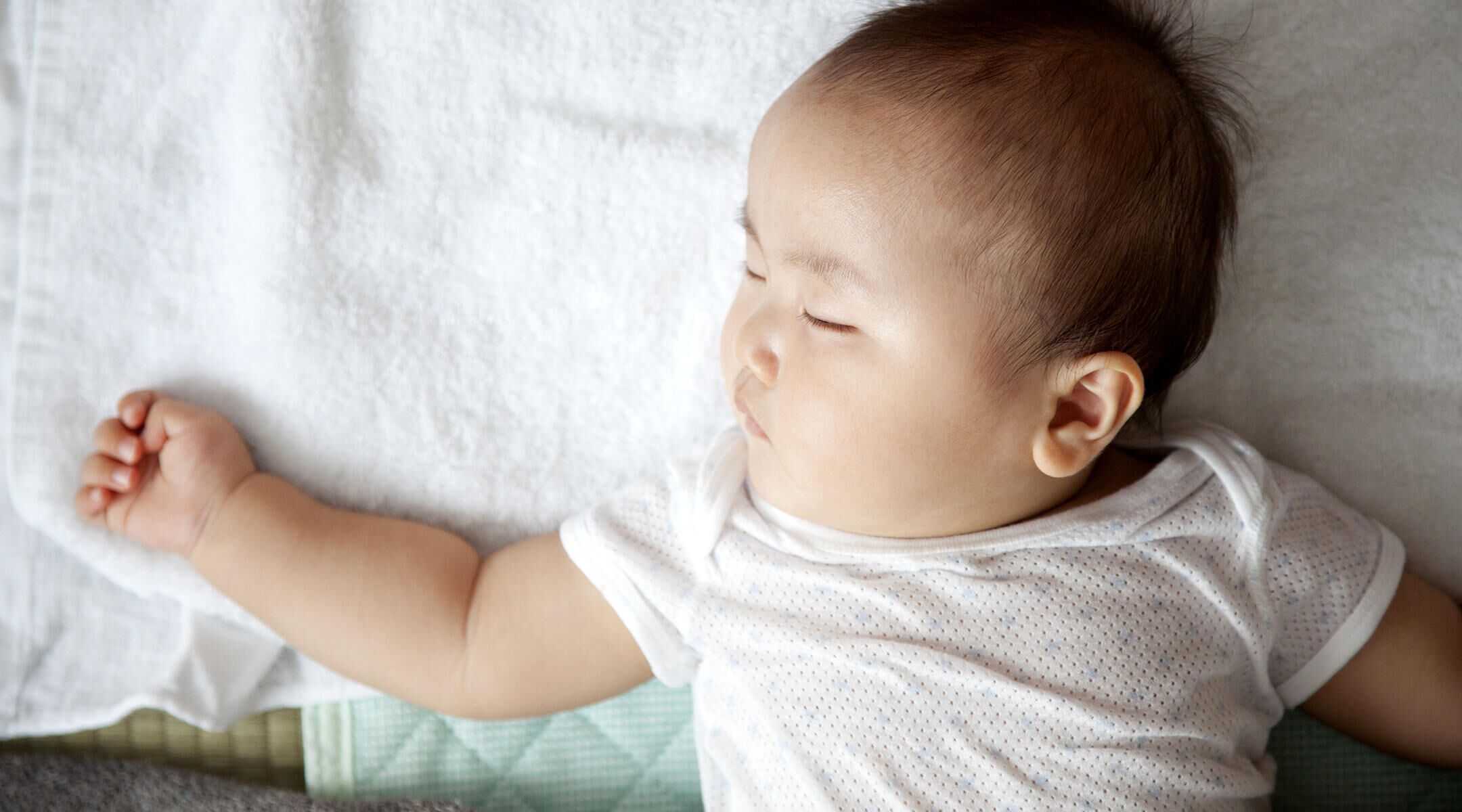 When Should Baby Switch From Two Naps To One?