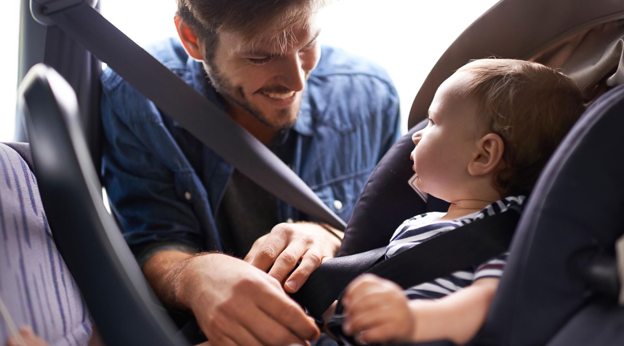 funny-ways-i-ve-kept-baby-from-crying-in-the-car