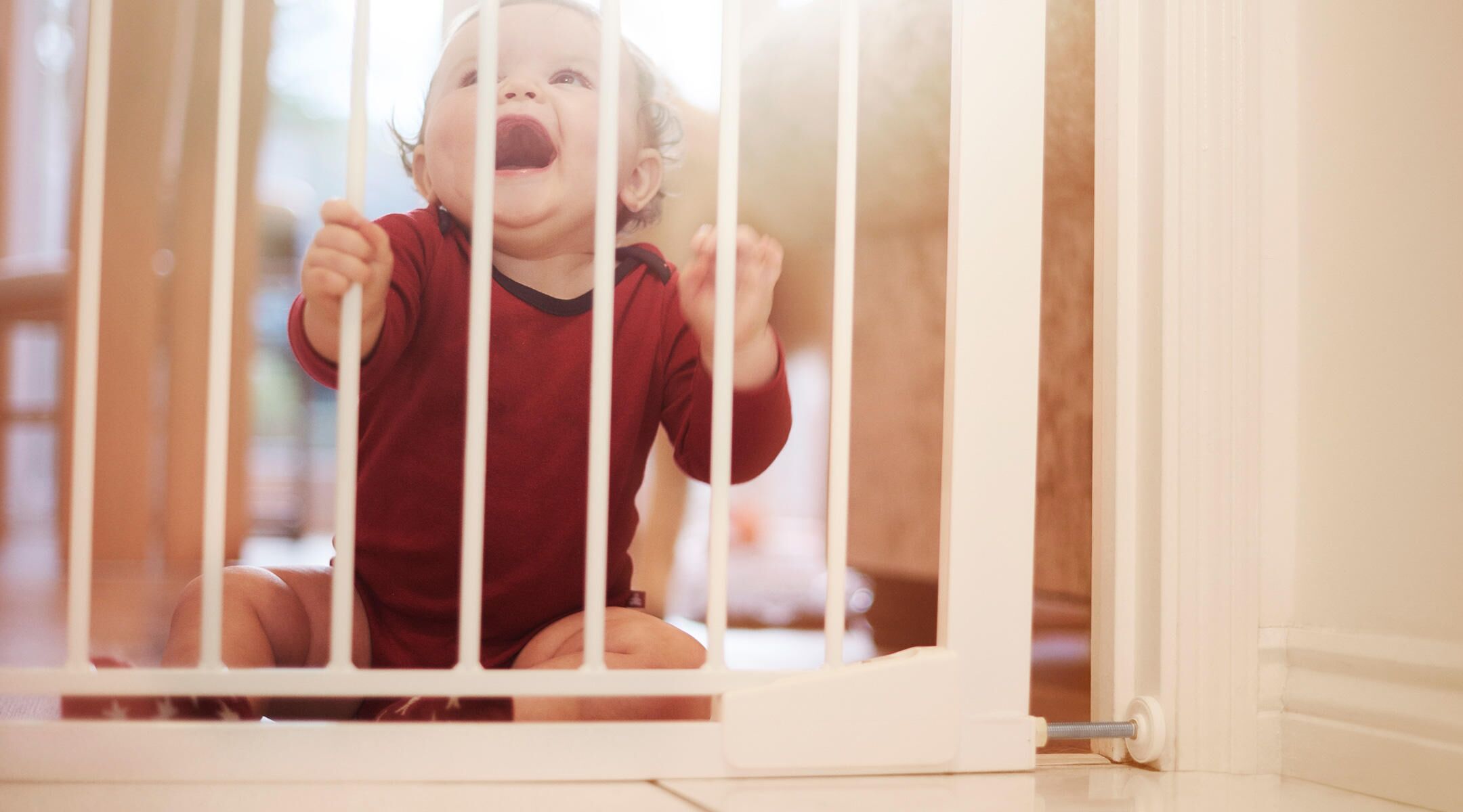 Unclimbable store baby gate